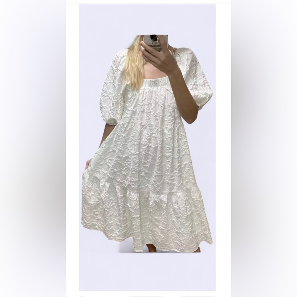 NWOT Anthropologie Moon River White Smocked Midi Dress with Puff Sleeves Size XS